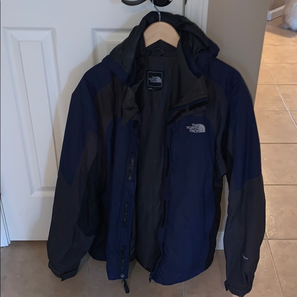The NorthFace men’s 3 in one Triclimate